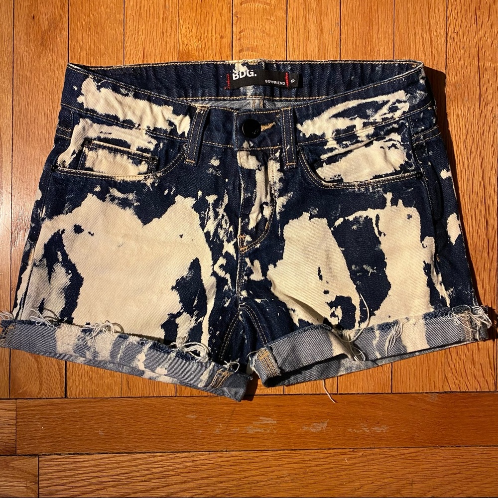 Woman’s BDG Boyfriend cutoffs size 0 bleached out